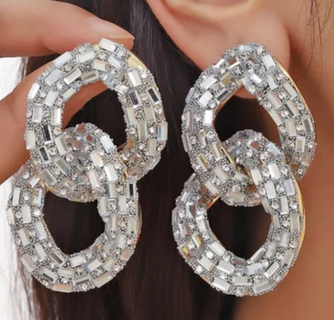 Silver chain Rhinestone earrings